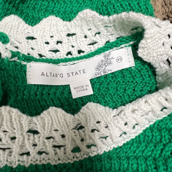 Altar’d State Crochet Top - Picture 4 of 5